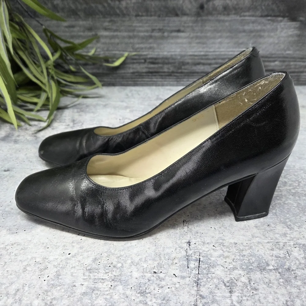 Vintage 90s Black Classic Block Heel Dress Shoes Pumps Size 9.5 Timeless